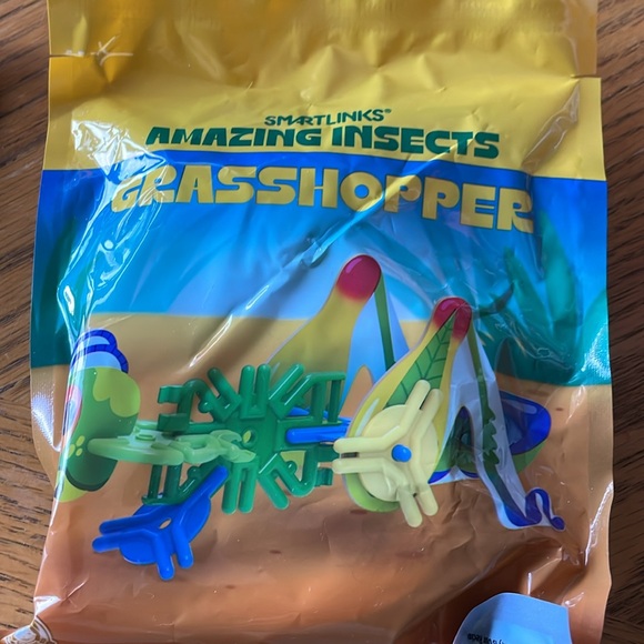 Smartlinks Amazing Insects Grasshopper + FREE Amazing Insects Rhino Beetle - Picture 4 of 5